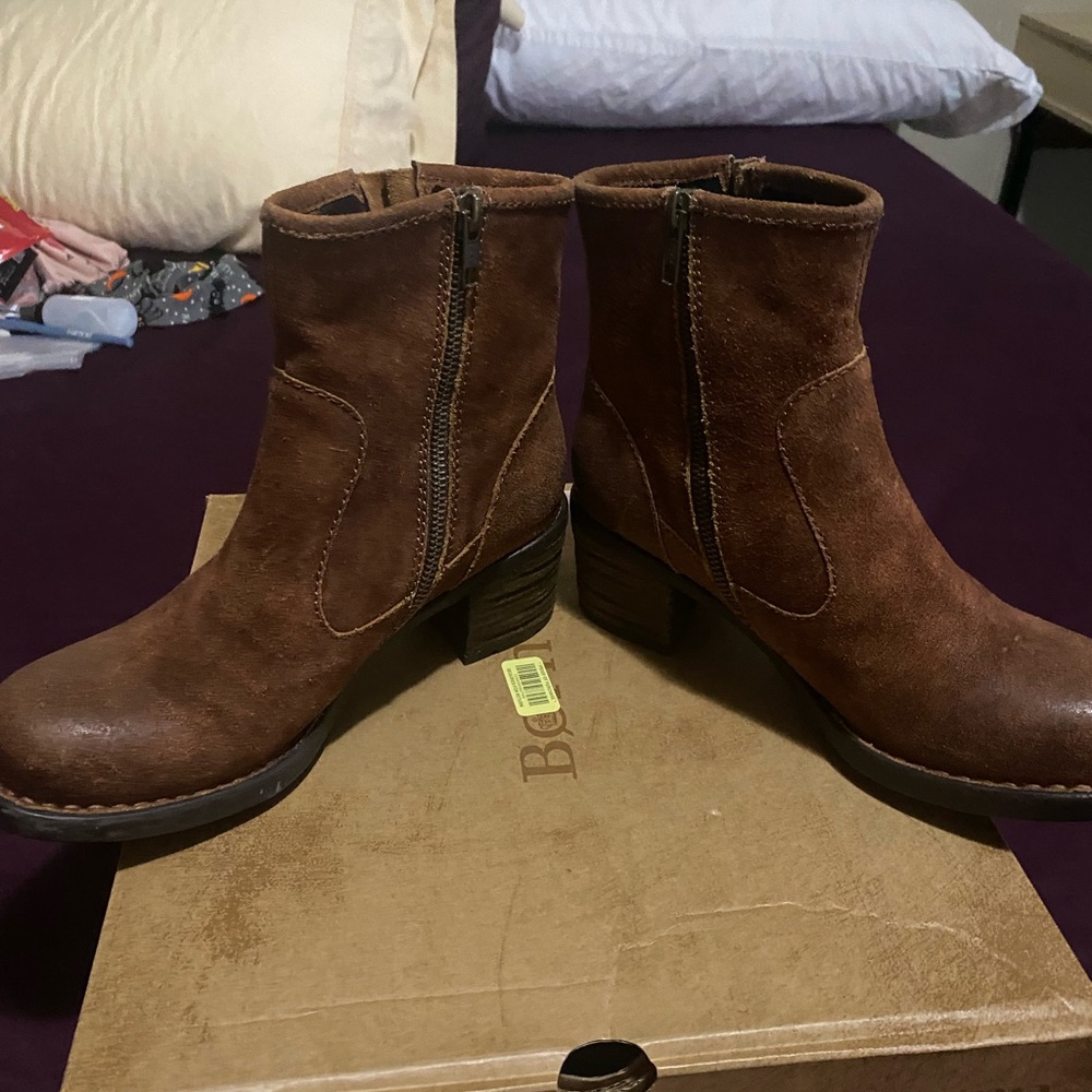 Brand new born booties, size 7 1/2